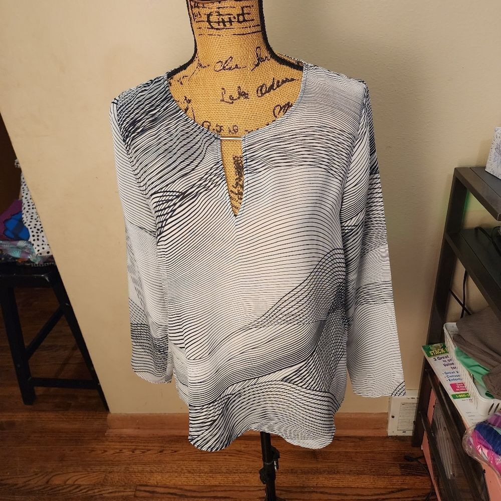Banana Republic Womens Black White Abstract Wave Sheer Blouse Office Chic Small